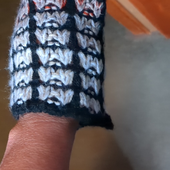 EARTHBOUND* crochet, long sleeve hooded sweater - Picture 3 of 9